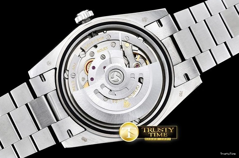 0813 RDD0207F – DayDate Compact 677